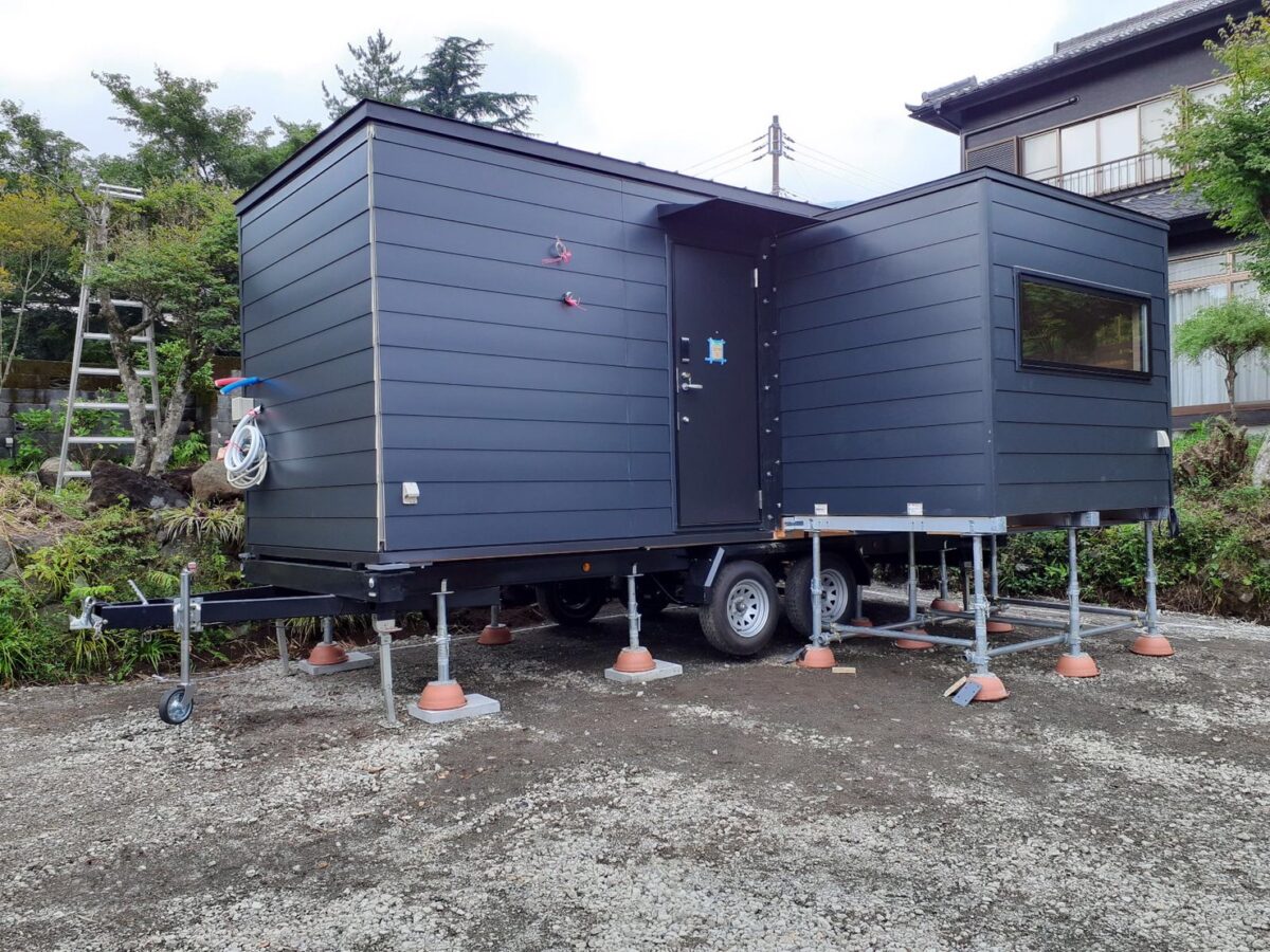 神奈川県箱根町にトレーラーハウス設置 株式会社ヒーローライフカンパニー 公式サイト